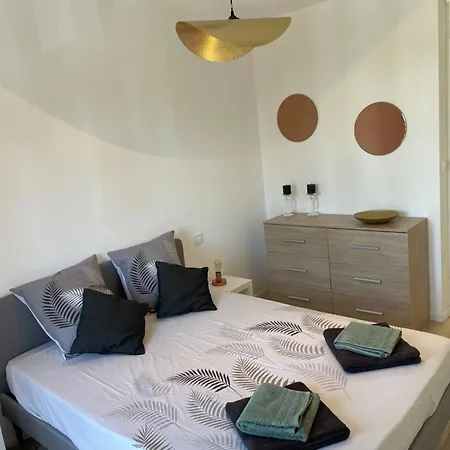 - Box Gourmande -parking -clim Appartement *